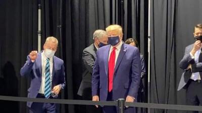Trump ilk kez maske ile görüntülendi!