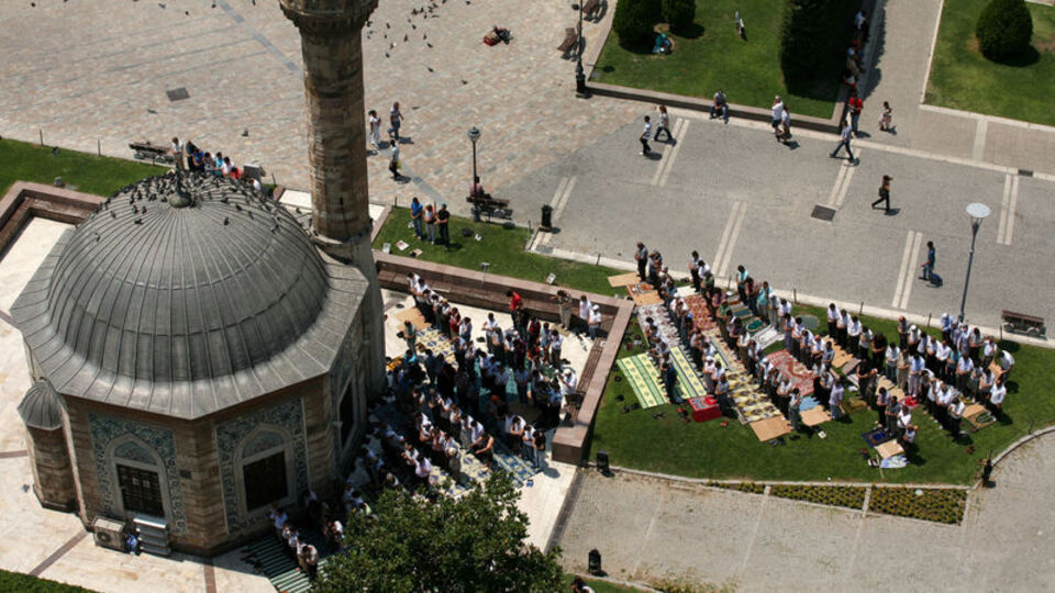Cami hoparlörüne nasıl sızıldı?