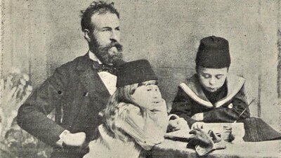 O şair Kıvanç Tatlıtuğ'un dedesi değil