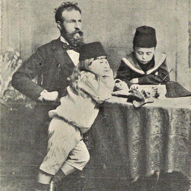 O şair Kıvanç Tatlıtuğ'un dedesi değil