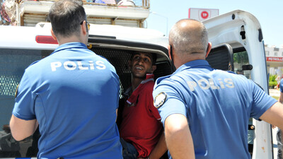 Kovalamacayla yakalanan sürücü ortalığı birbirine kattı!