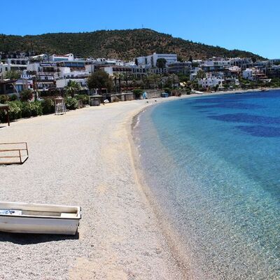 Antalya ve Muğla sahilleri en sakin bayramı yaşıyor