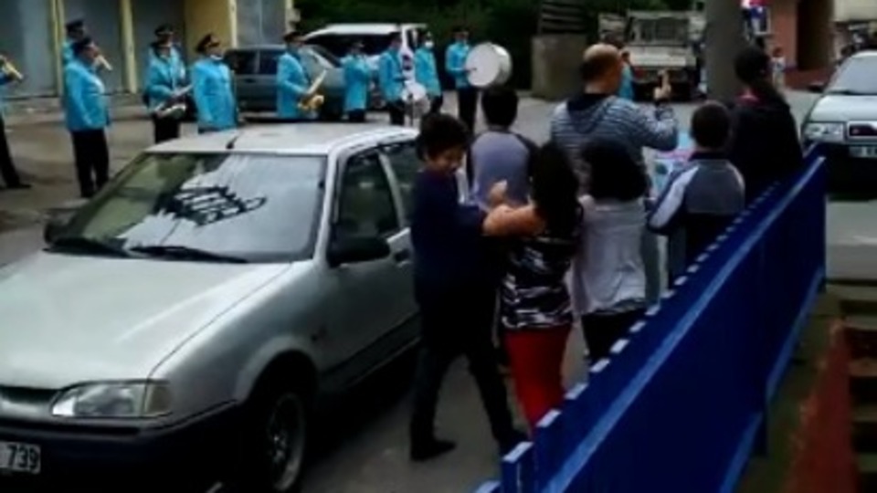 Çocukların tehlikeli eğlencesi!