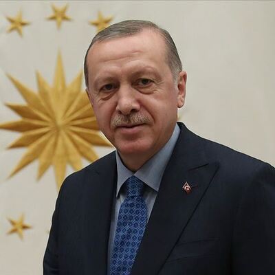 Gençlere şiirle seslendi