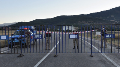 Bin 200 nüfuslu mahalle karantinada!