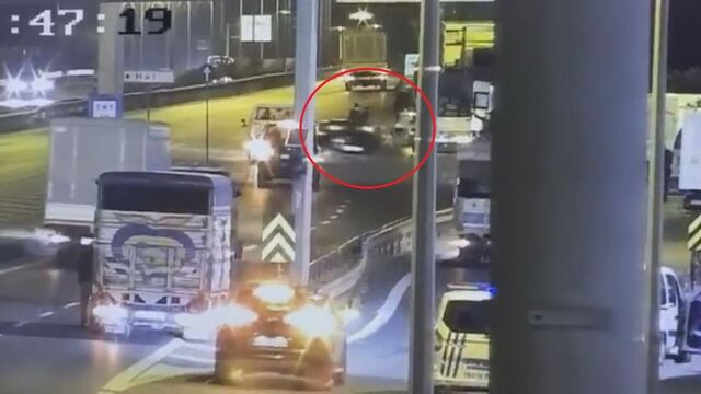 Alkollü makasçı polise çarpıp kaçtı