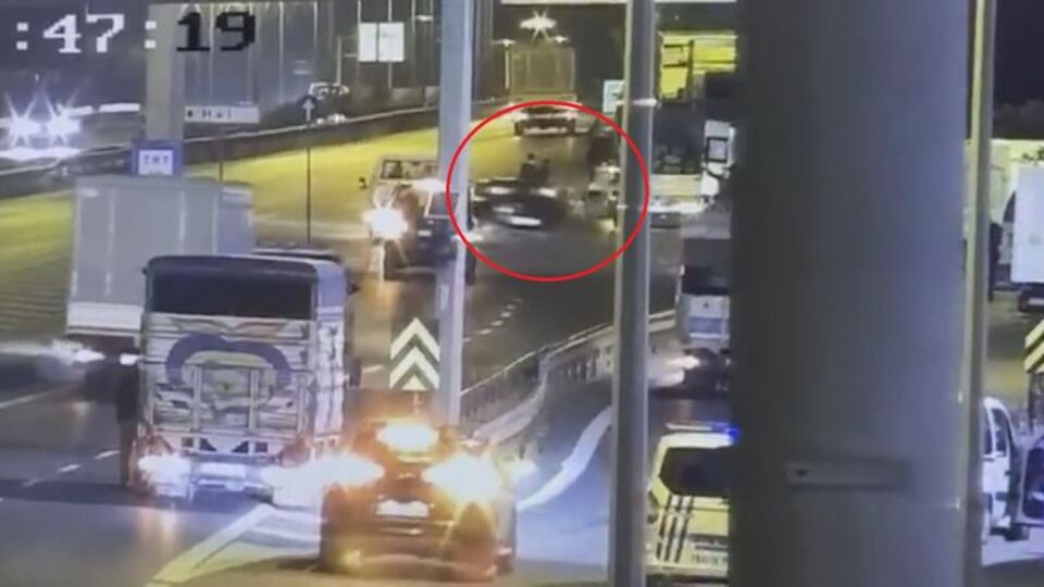 Alkollü makasçı polise çarpıp kaçtı