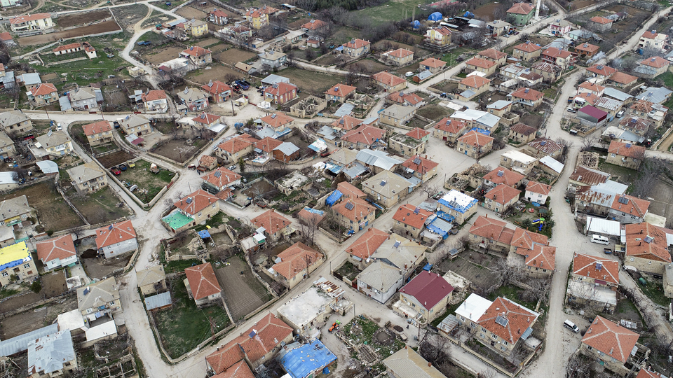 Tarihi mahallede yol çilesi!