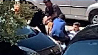 Dogo dehşeti! Kendisini gezdirene saldırdı