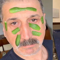 Cem'den esprili paylaşım