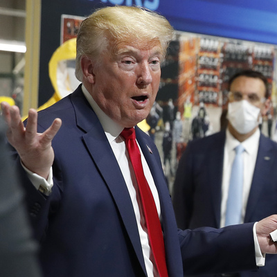 Trump'tan sosyal medya şirketlerine kapatma tehdidi!