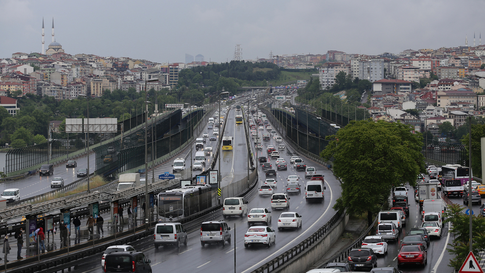 İstanbul'da trafik durma noktasına geldi!