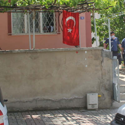 Yaşlı kadını darbedip parasını çaldılar!