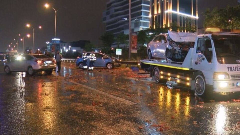 Maltepe'de zincirleme kaza: 6 yaralı