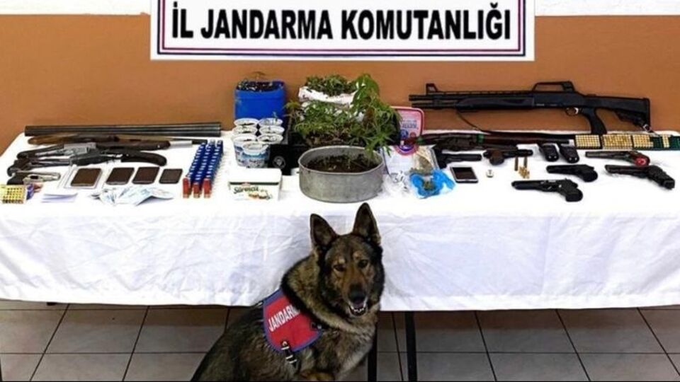 Trabzon'da 9 ayrı adrese uyuşturucu baskını