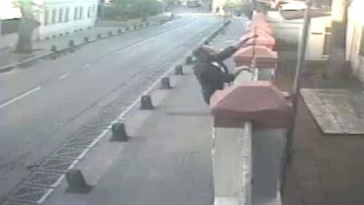 Kilise haçını söken kişinin sabıkası kabarık