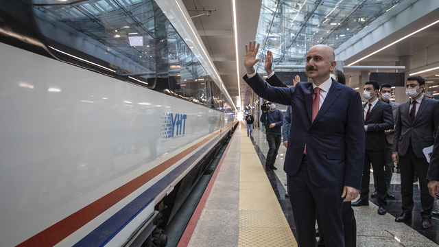 YHT seferleri başladı!
