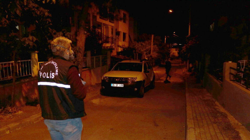 Evinin önünde infaz! 14 kez bıçaklandı