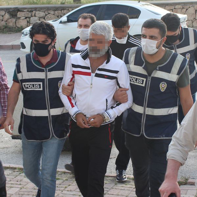 Kanlı pusudan kulüp başkanı ve oğlu çıktı