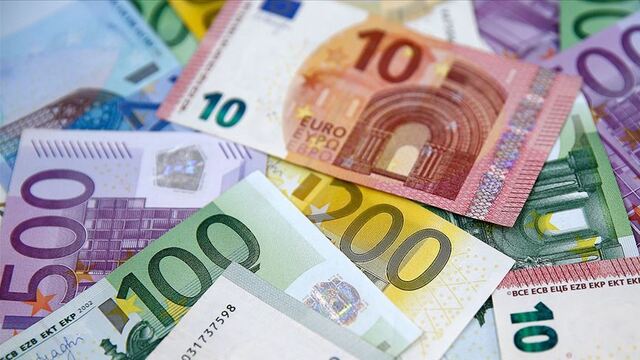 Euro Bölgesi'nde yıllık enflasyon 0,1'e geriledi