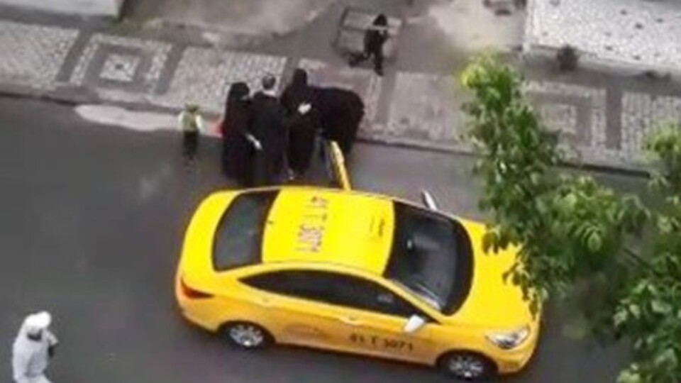 Hamile kadını aracından atmıştı! TCK ne diyor?