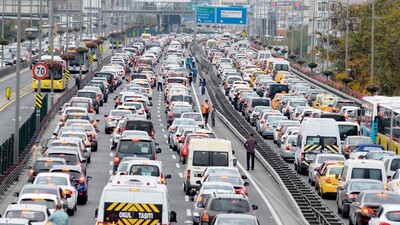Trafiğe kaydı yapılan araçlar yüzde 44 düştü