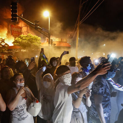 Minneapolis'te sokağa çıkma yasağı getirildi