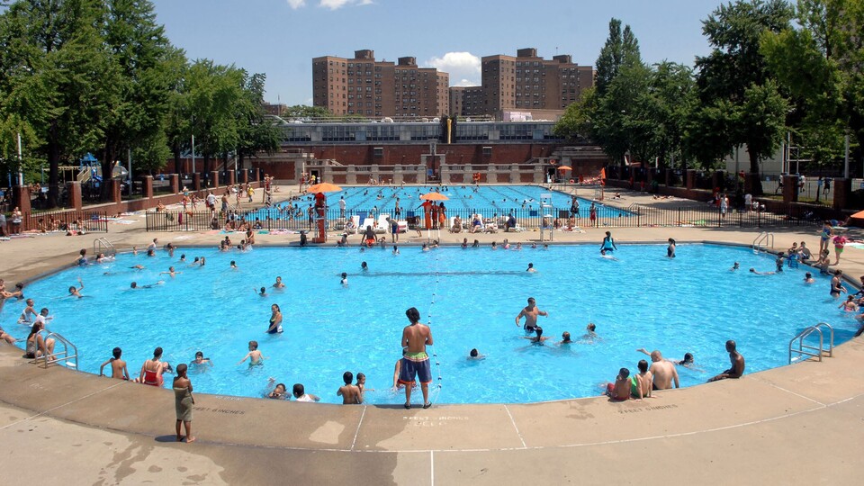 'Havuzda korona bulaşır mı' sorusuna yanıt!