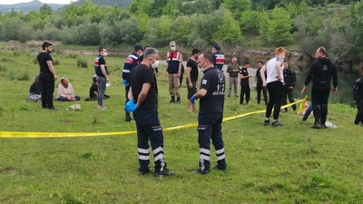 Serinlemek için ırmağa giren çocuk boğuldu