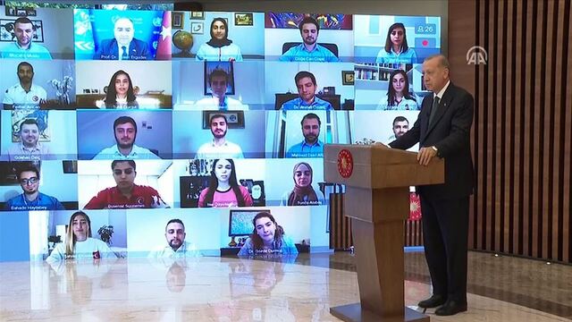 ''En çok vergi yükünü sigaraya yüklüyoruz''