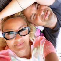 "Hep baş başa verelim biz seninle"