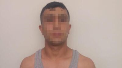 Gözaltındayken polise jiletle saldırmış!