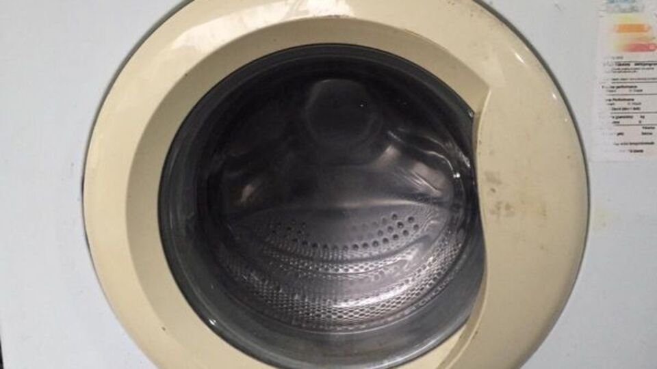 Japonya'da 3 yaşındaki oğlunu çamaşır makinesine kitleyen baba tutuklandı!