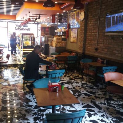 Restoranlar açıldı! İşte sandalye ve masa mesafesi!