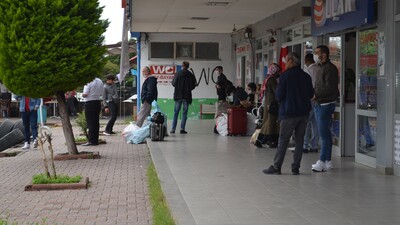 Kısıtlama kalktı! Akın akın İstanbul'a geliyorlar!