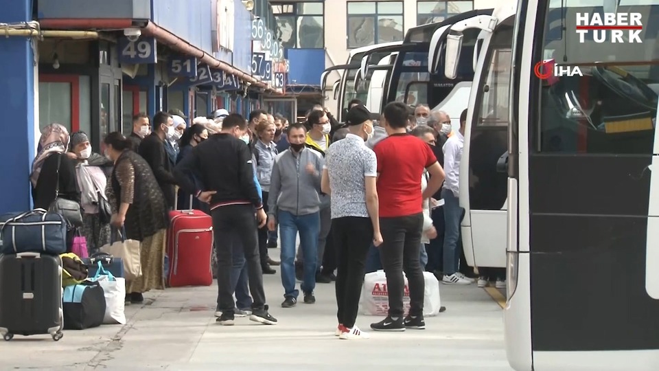 Bilet fiyatları 2 katı! İstanbul yola çıkıyor!