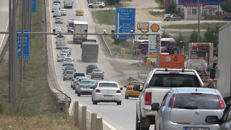 Kilit kavşakta '1 Haziran' yoğunluğu!