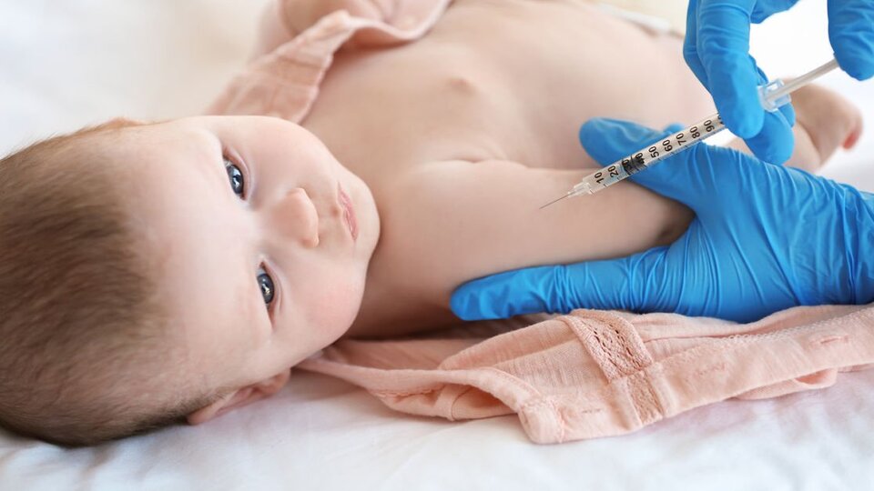 Çocukların aşı takvimine uyun