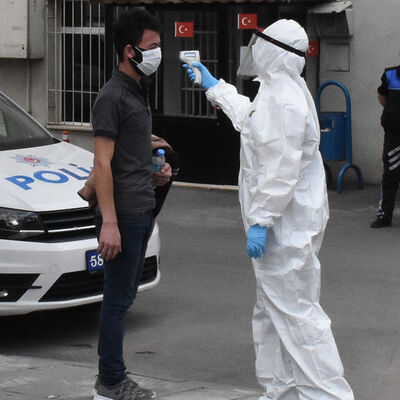 Ateşi 39 çıktı! Polis herkesi uyardı: "Yakınından geçmeyin!"