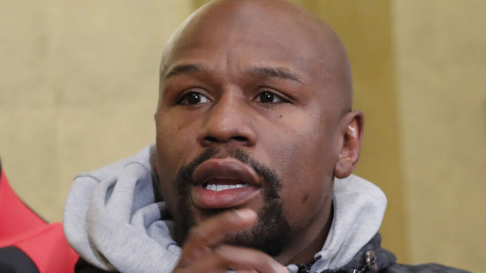 Mayweather'dan anlamlı hareket