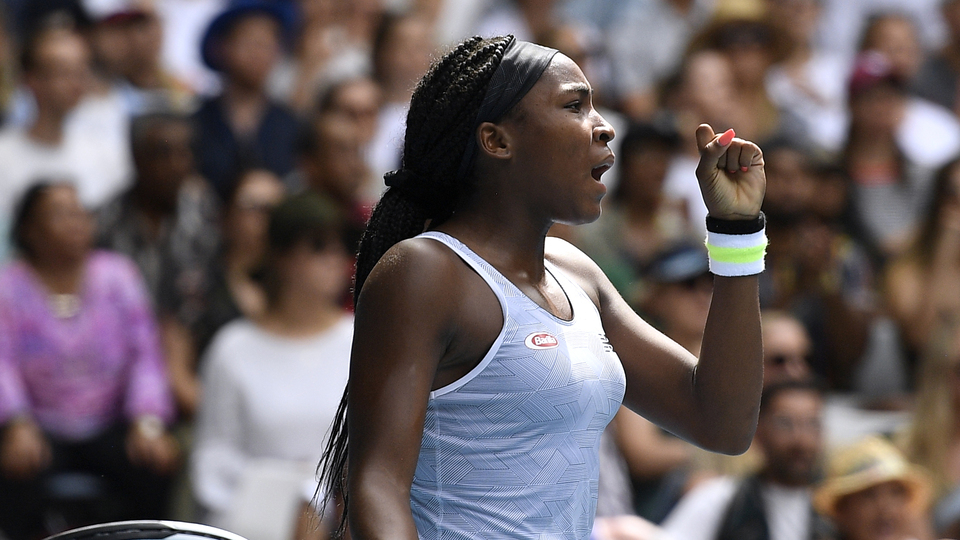 "Sessiz kalmak zalimin tarafını seçmektir"