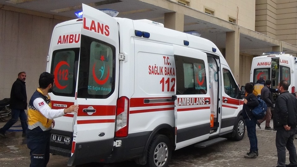 Şanlıurfa'da minibüs devrildi: 1 ölü, 1 yaralı!