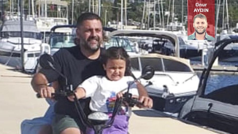 Kızlarıyla tatilde