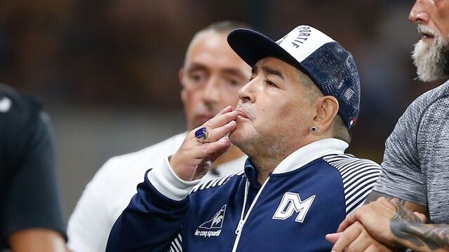 Maradona'nın sözleşmesi uzatıldı
