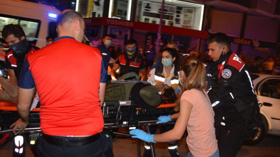 Adana'da korkunç kaza: Ölü ve yaralılar var