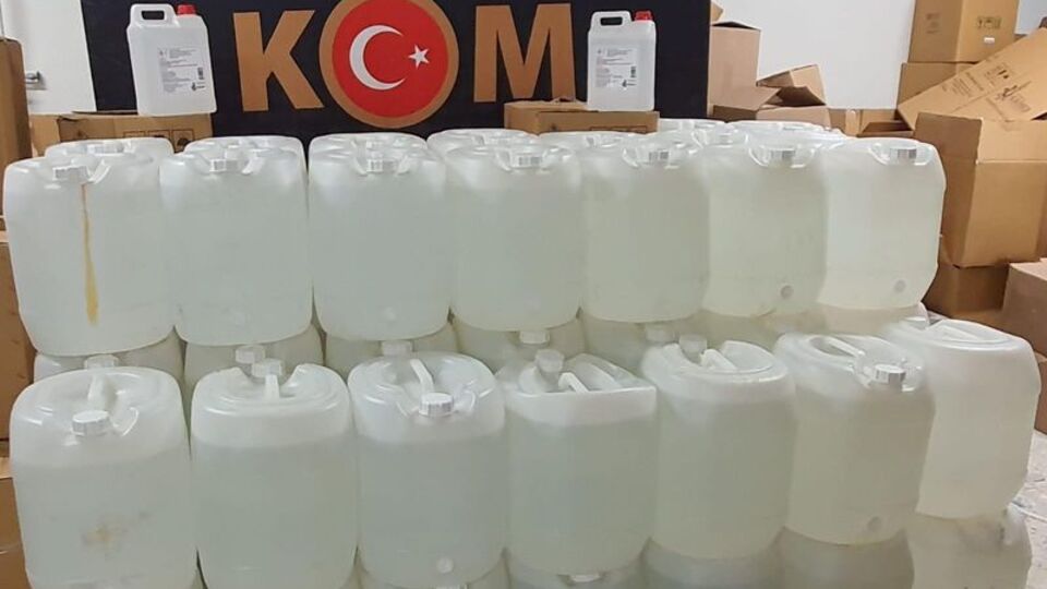 Ankara'da 2 bin 280 litre etil alkol ele geçirildi