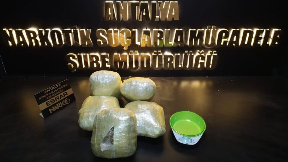 Antalya'da uyuşturucu operasyonu!
