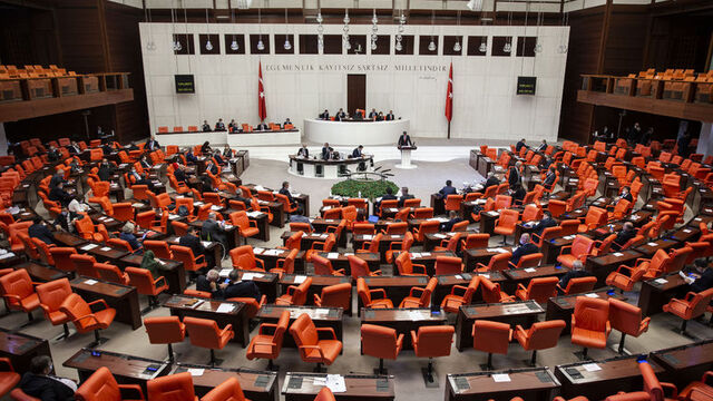 3 ismin milletvekilliği düşürüldü