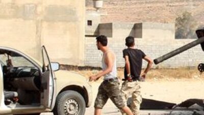 Libya ordusu, Terhune'yi kuşatıyor