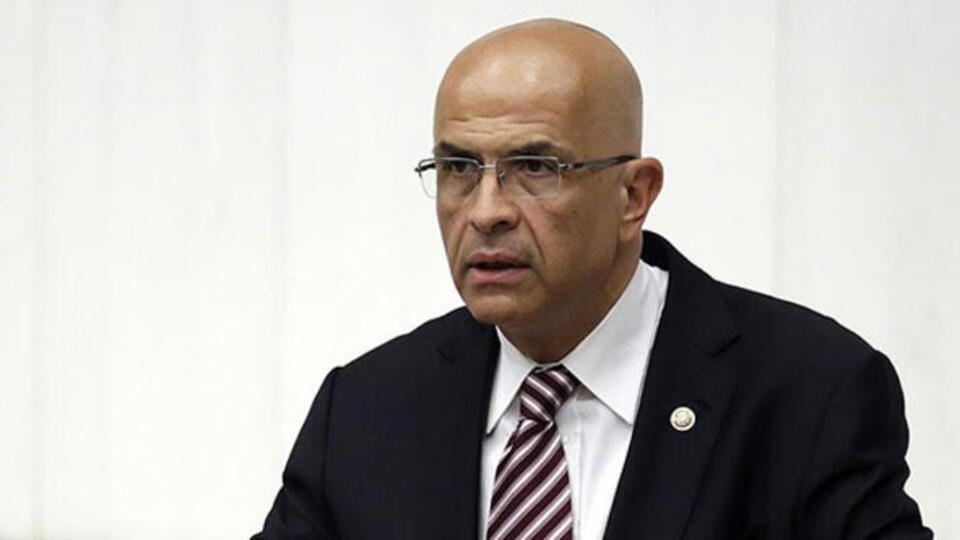 Enis Berberoğlu kimdir?